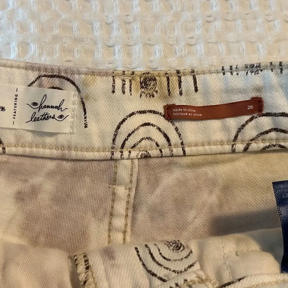 THE ART OF ANTHROPOLOGIE HANNAH LEATHERS rainbow drawn denim shorts size 26 NWT - Picture 2 of 3
